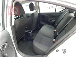 نيسان فيرسا